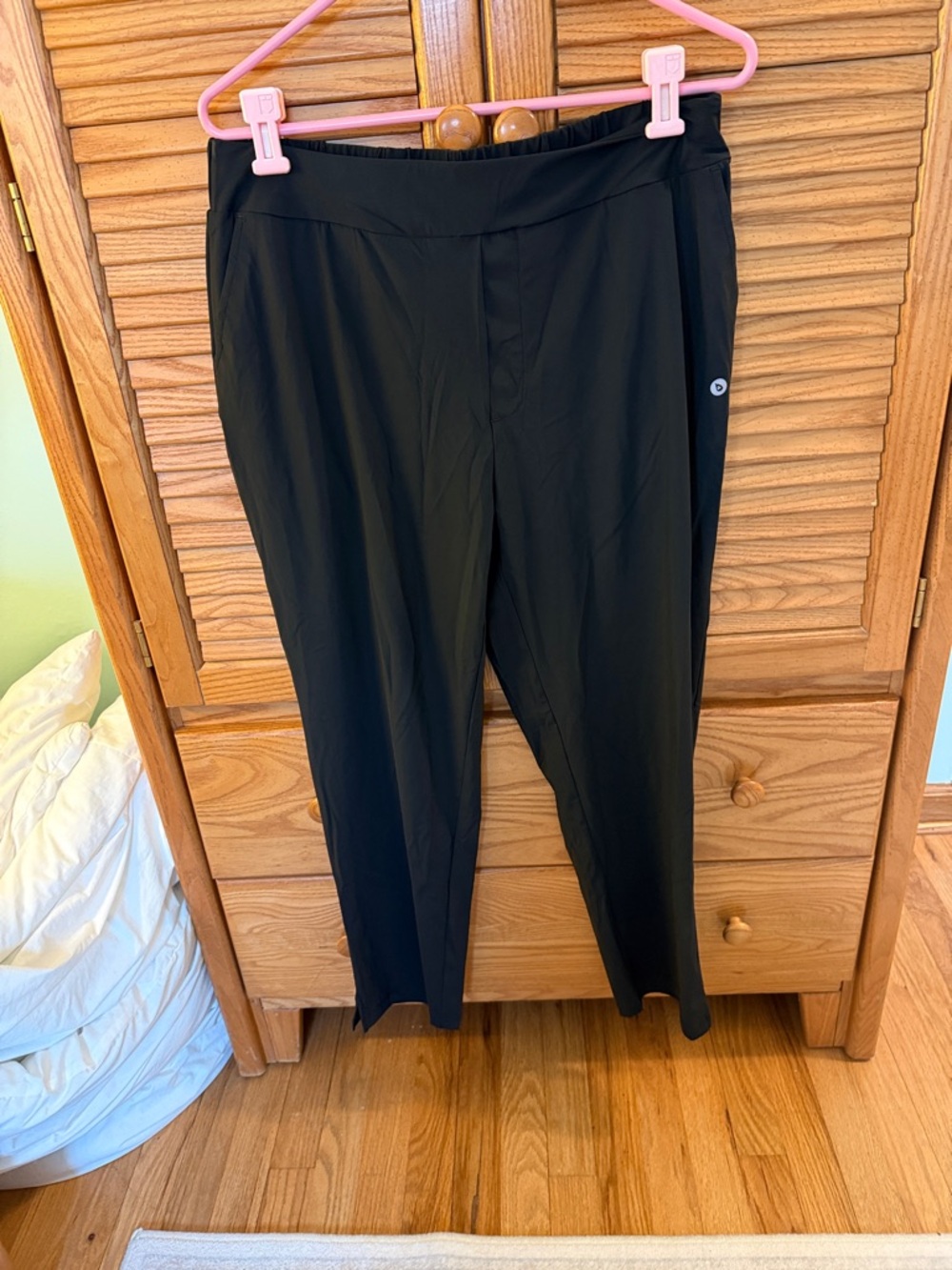 NWT 🌸 Baleaf Black Ankle Active Pants Size Large